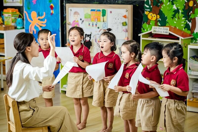 Tuyển sinh và xếp lớp