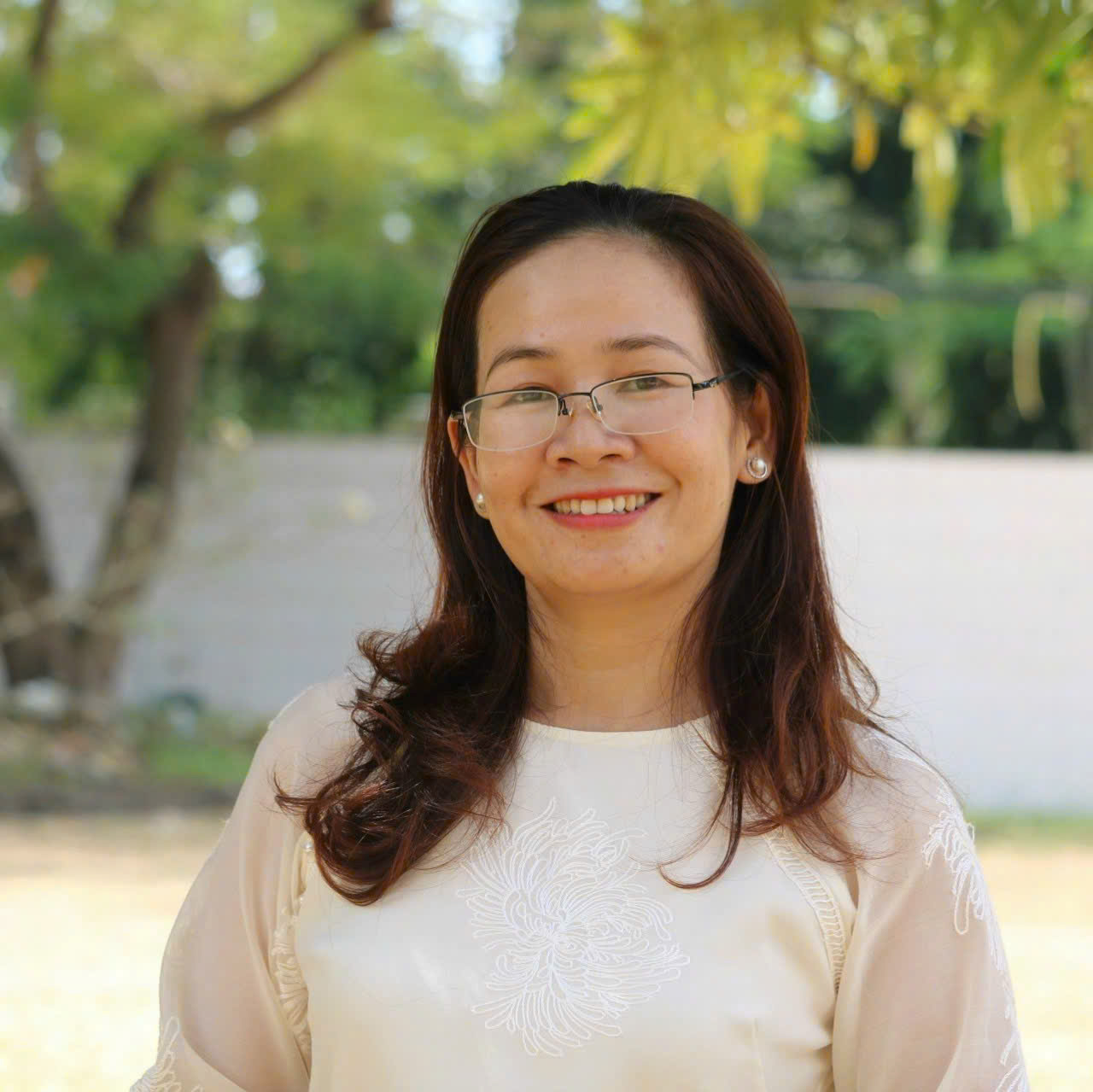 Cô Nguyễn Ngọc Phương Linh